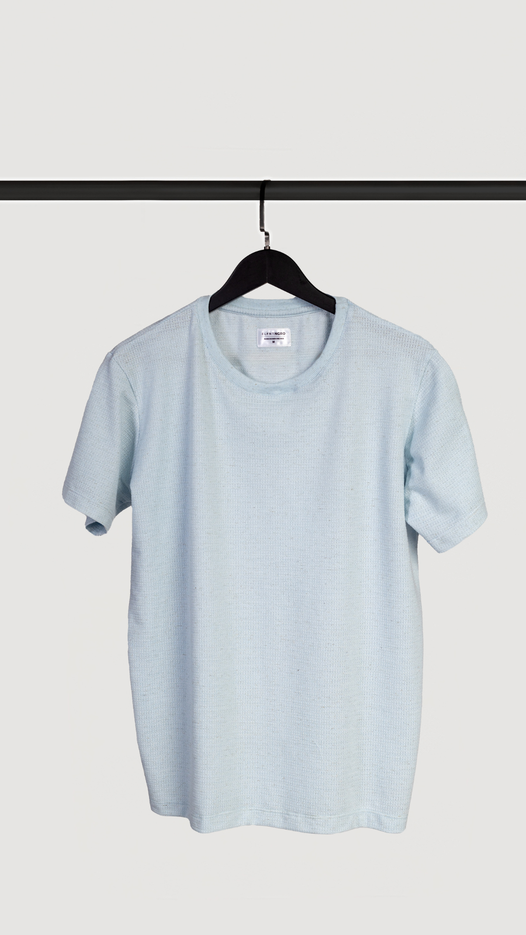 REMERA BASICA TEXTURA CELESTE