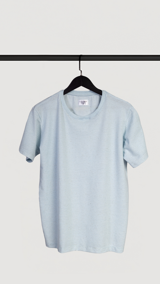 REMERA BASICA TEXTURA CELESTE